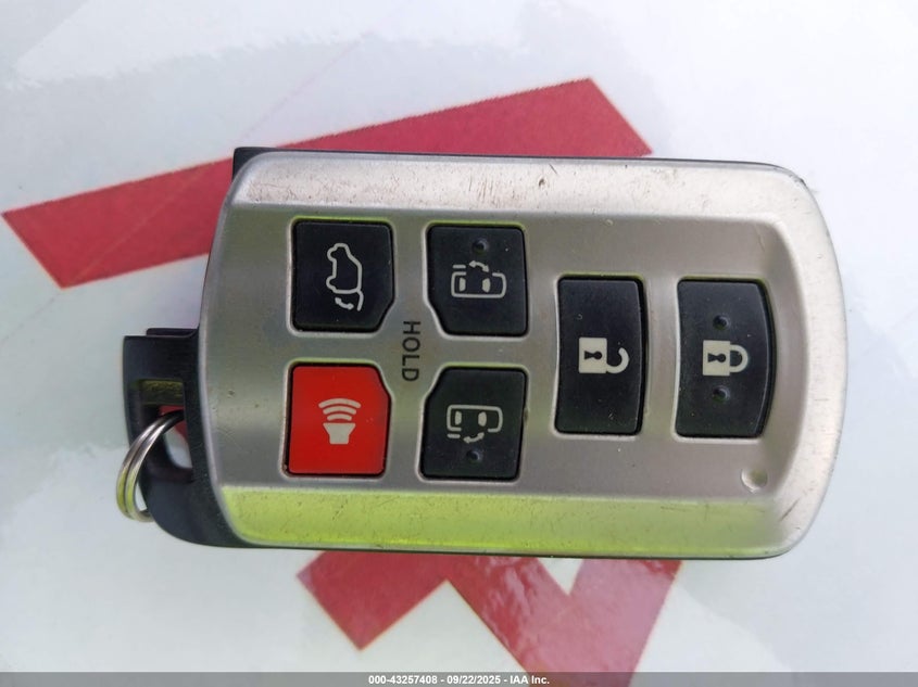 2015 Toyota Sienna Se 8 Passenger VIN: 5TDXK3DCXFS528987 Lot: 43257408