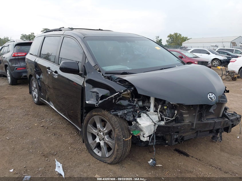 2015 Toyota Sienna Se 8 Passenger VIN: 5TDXK3DCXFS528987 Lot: 43257408