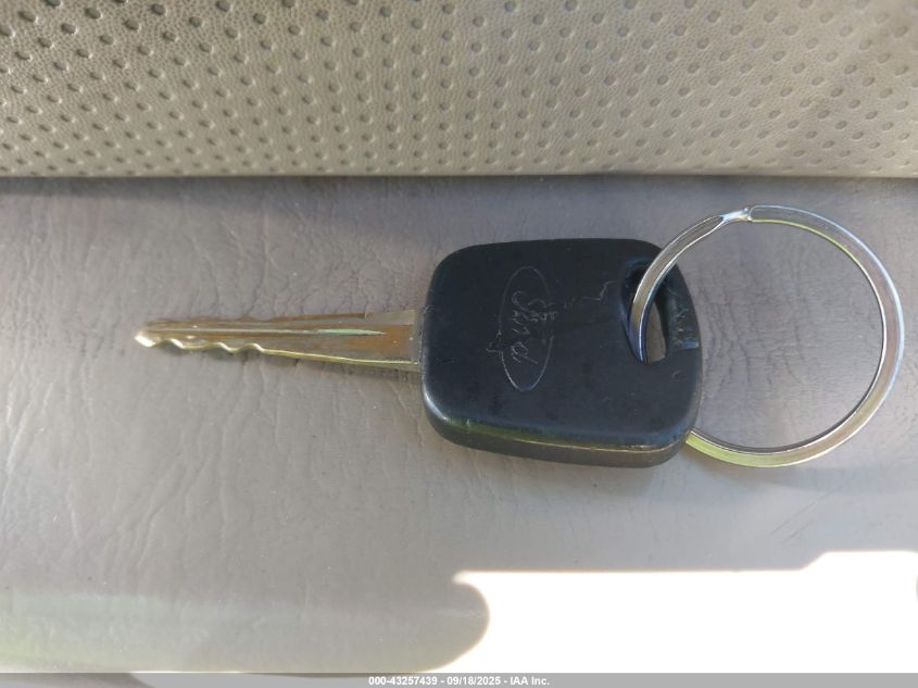 2001 Mazda Tribute Dx V6 VIN: 4F2YU07111KM40482 Lot: 43257439