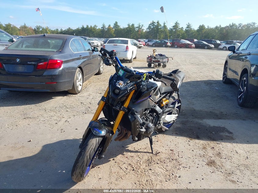 2023 Yamaha Mt09 D silver null gasoline JYARN72E6PA001096 photo #3