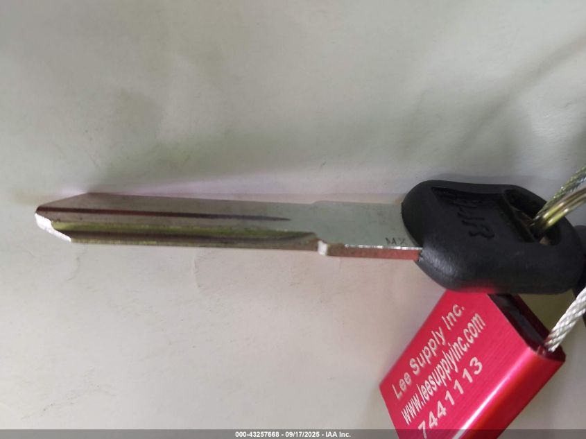 2002 Chevrolet Tahoe Lt VIN: 1GNEK13TX2J332253 Lot: 43257668