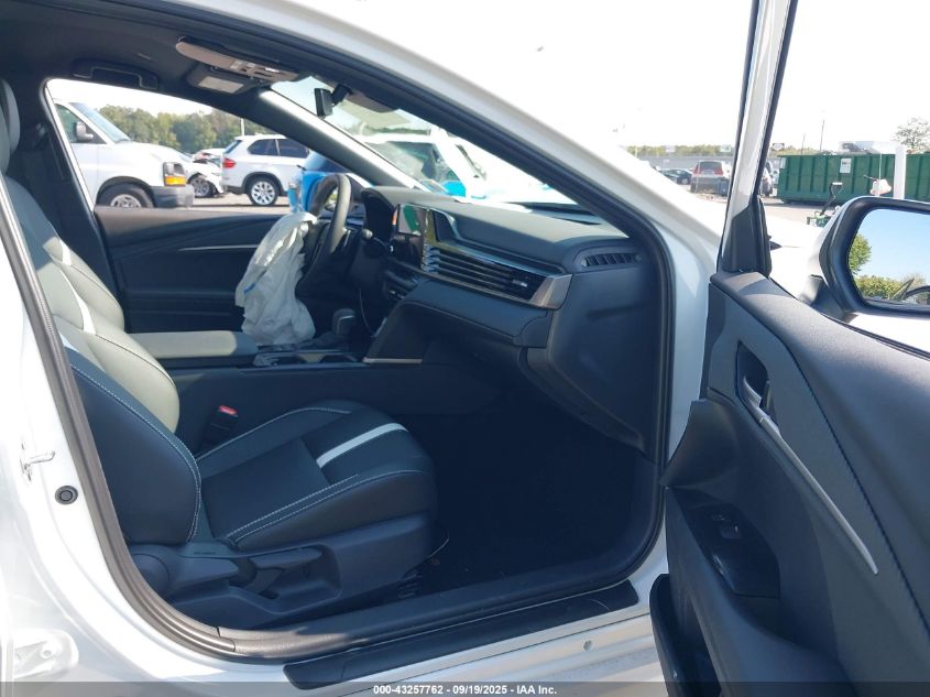 2025 TOYOTA CAMRY SE - 4T1DBADK6SU541932