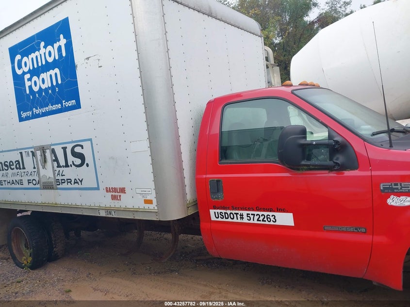 2000 Ford F-450 Lariat/Xl/Xlt VIN: 1FDXF46F2YEC05264 Lot: 43257782