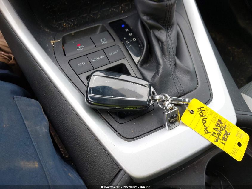 2021 Toyota Rav4 Xle VIN: 2T3W1RFV0MC117594 Lot: 43257788