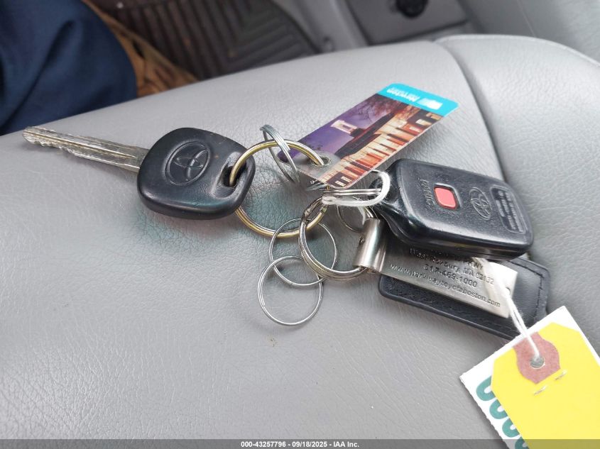 2005 Toyota Highlander V6 VIN: JTEEP21A550075817 Lot: 43257796