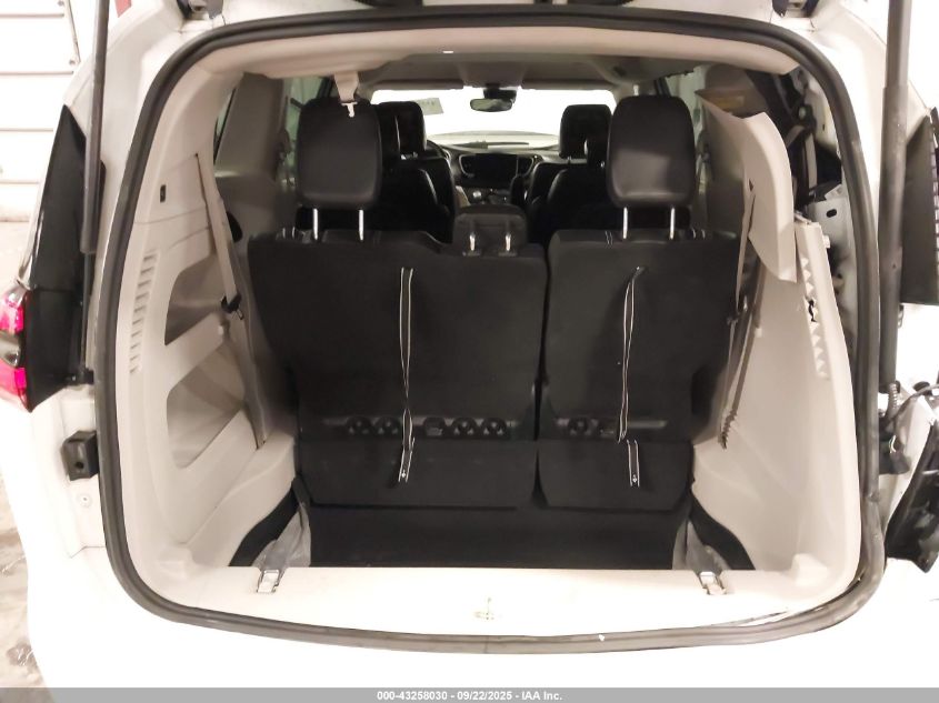 2022 Chrysler Pacifica Touring L VIN: 2C4RC1BG3NR165567 Lot: 43258030