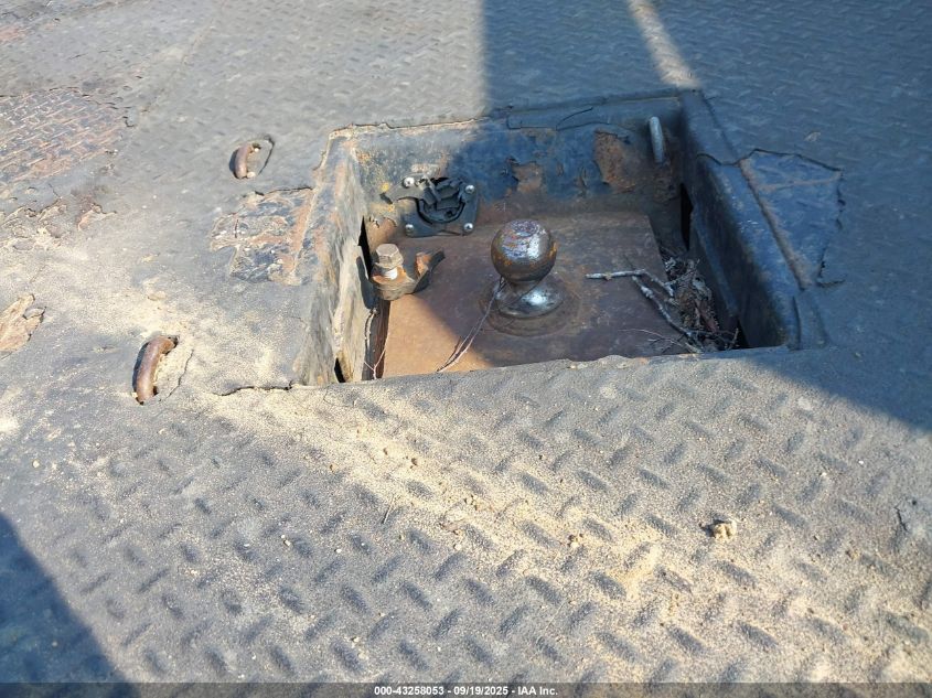 2011 Ford F-350 Chassis Xl VIN: 1FD8W3HT9BED06570 Lot: 43258053