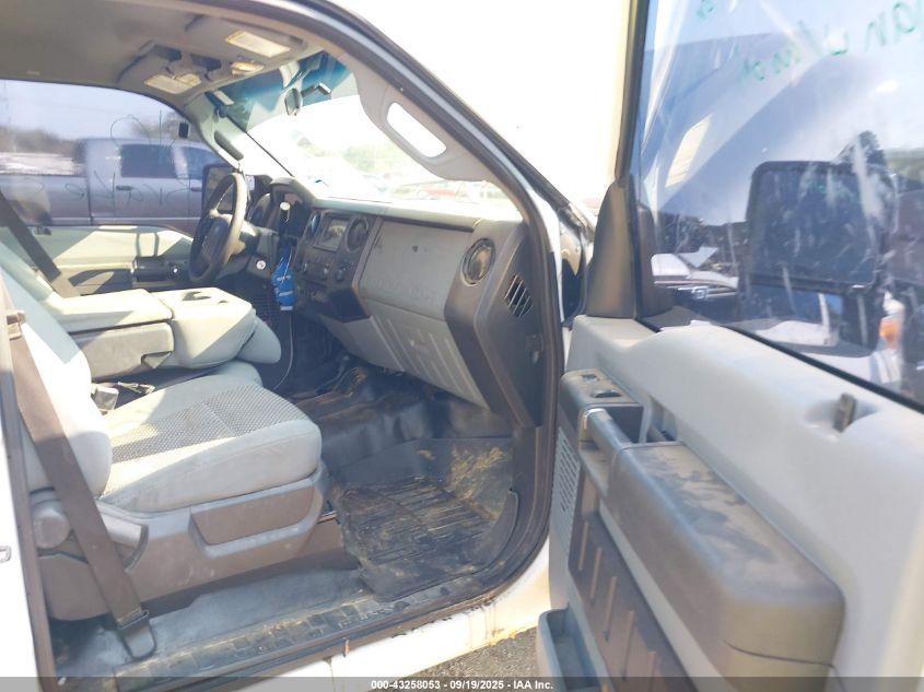 2011 Ford F-350 Chassis Xl VIN: 1FD8W3HT9BED06570 Lot: 43258053