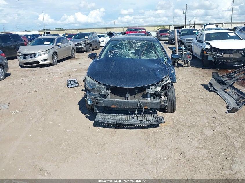 2017 Toyota Corolla Se VIN: 2T1BURHE3HC795077 Lot: 43258074