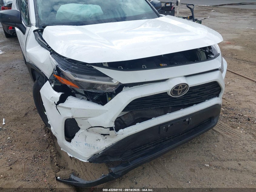 2024 TOYOTA RAV4 LE - 2T3F1RFV6RC472809