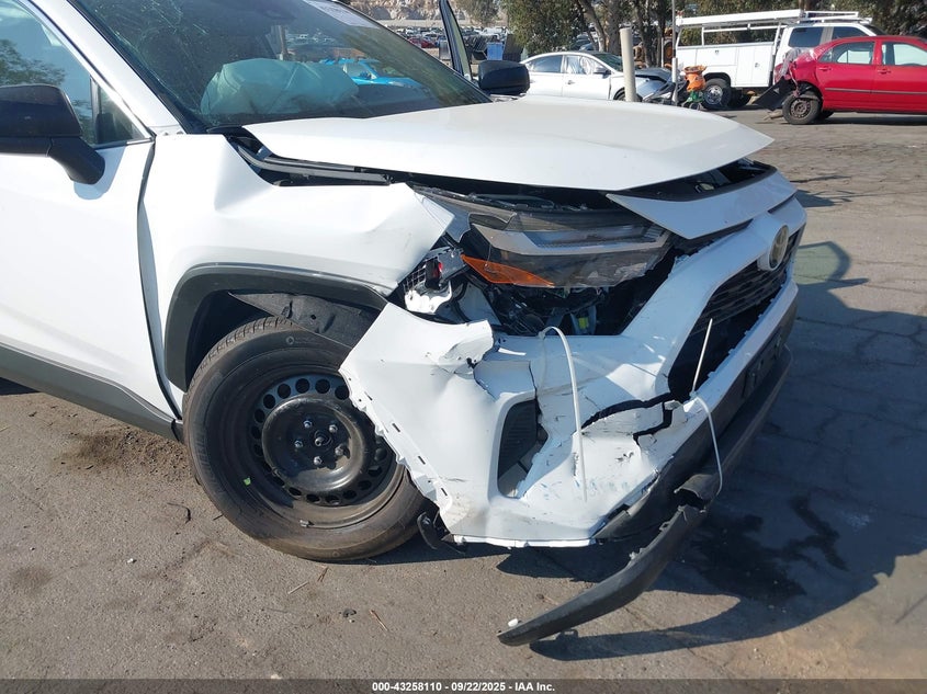 2024 TOYOTA RAV4 LE - 2T3F1RFV6RC472809
