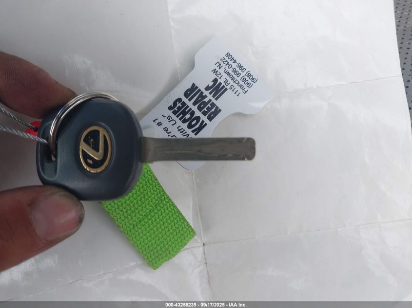 2005 Lexus Es 330 VIN: JTHBA30G855087482 Lot: 43258239