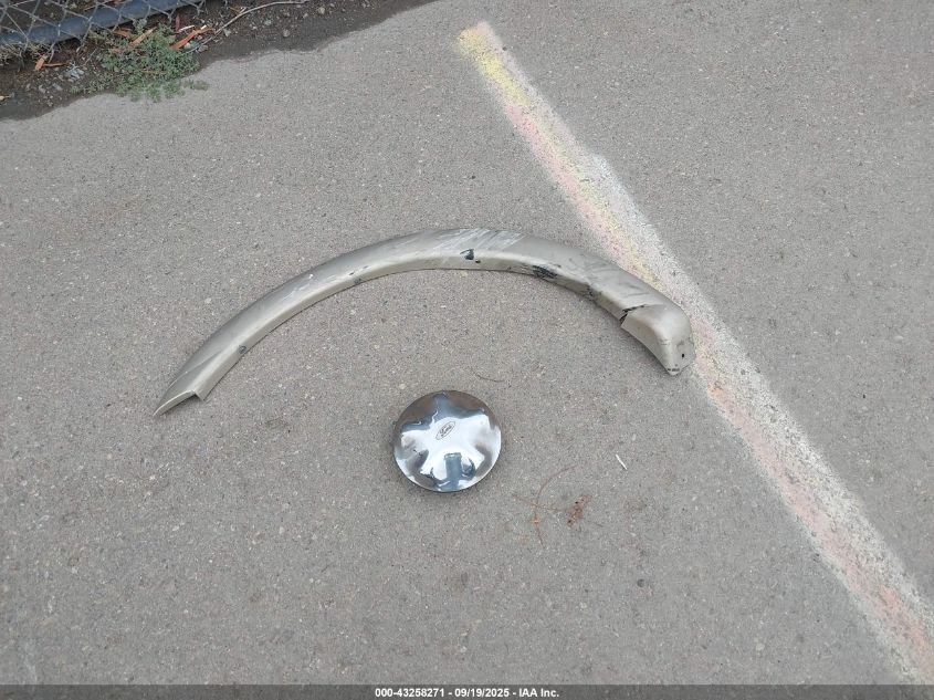 2000 Ford F-150 Lariat/Work Series/Xl/Xlt VIN: 1FTRX17L6YKB03609 Lot: 43258271