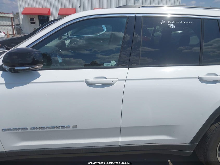 2023 JEEP GRAND CHEROKEE 4XE 1C4RJYB65PC623711
