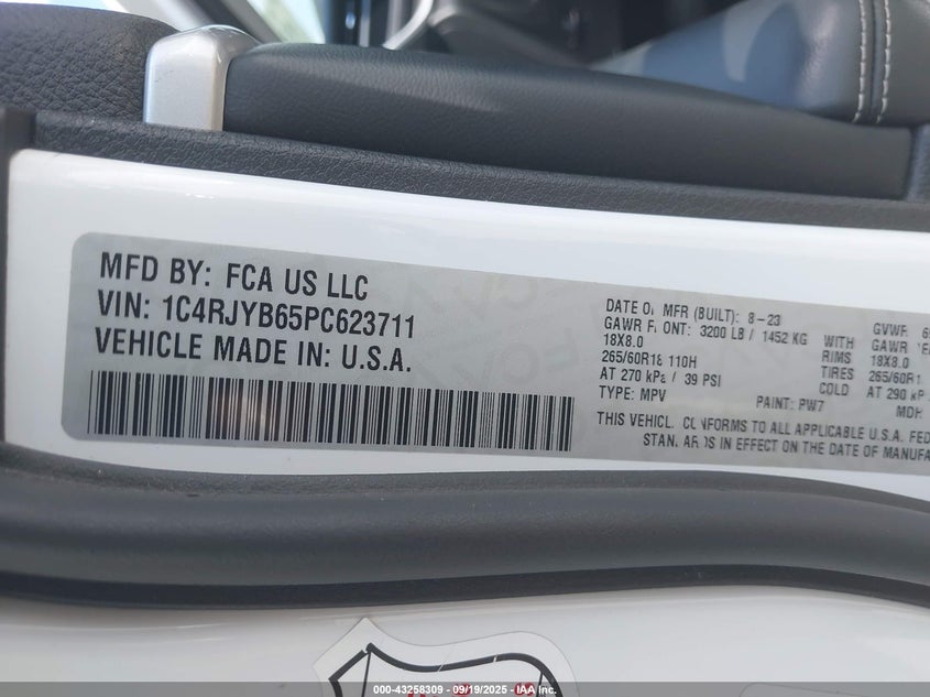 2023 JEEP GRAND CHEROKEE 4XE 1C4RJYB65PC623711