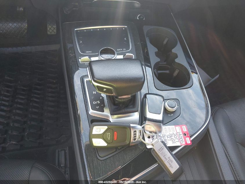 2017 Audi Q7 Prestige VIN: WA1VAAF71HD043290 Lot: 43258430