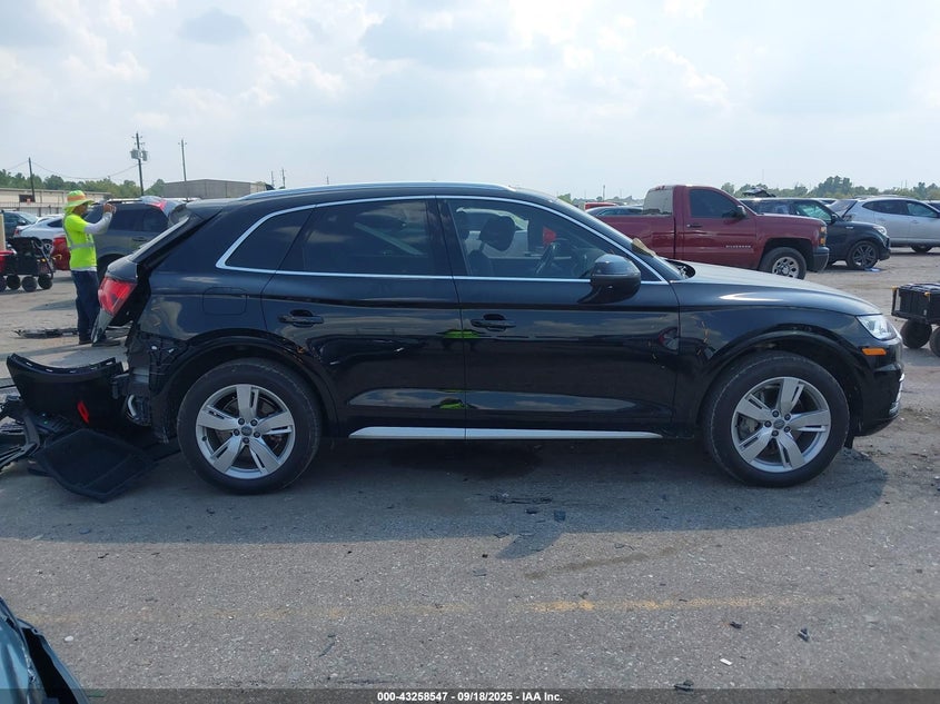 2018 Audi Q5 2.0T Premium/2.0T Tech Premium VIN: WA1BNAFY2J2055725 Lot: 43258547