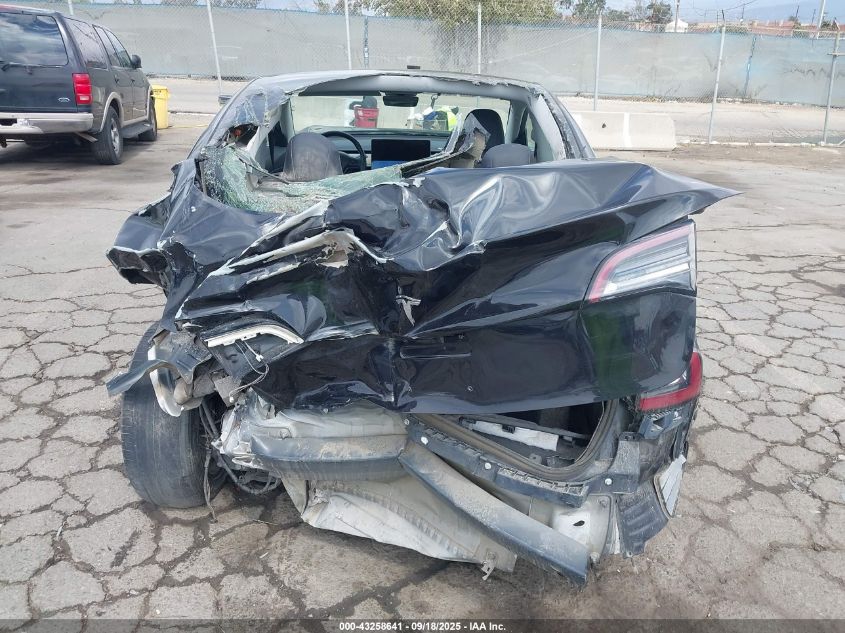 2018 Tesla Model 3 VIN: 5YJ3E1EA4JF070268 Lot: 43258641