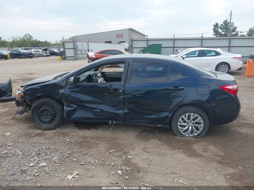 2018 TOYOTA COROLLA LE - 5YFBURHEXJP837458
