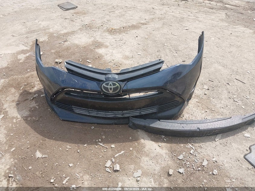2018 TOYOTA COROLLA LE - 5YFBURHEXJP837458