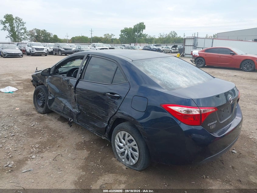 2018 TOYOTA COROLLA LE - 5YFBURHEXJP837458