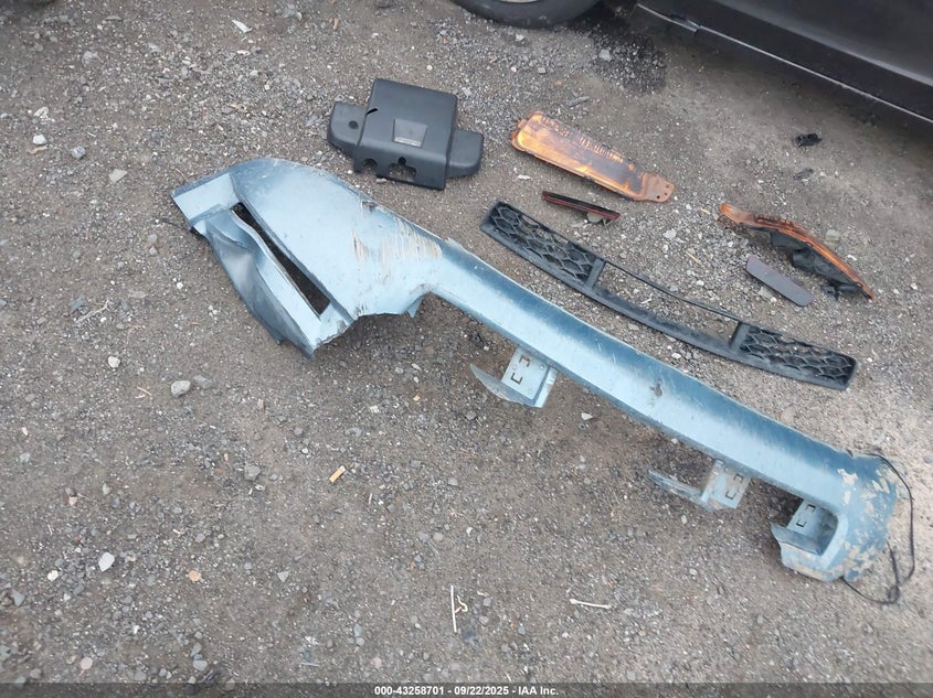 2005 Ford Mustang VIN: 1ZVFT80N055108069 Lot: 43258701