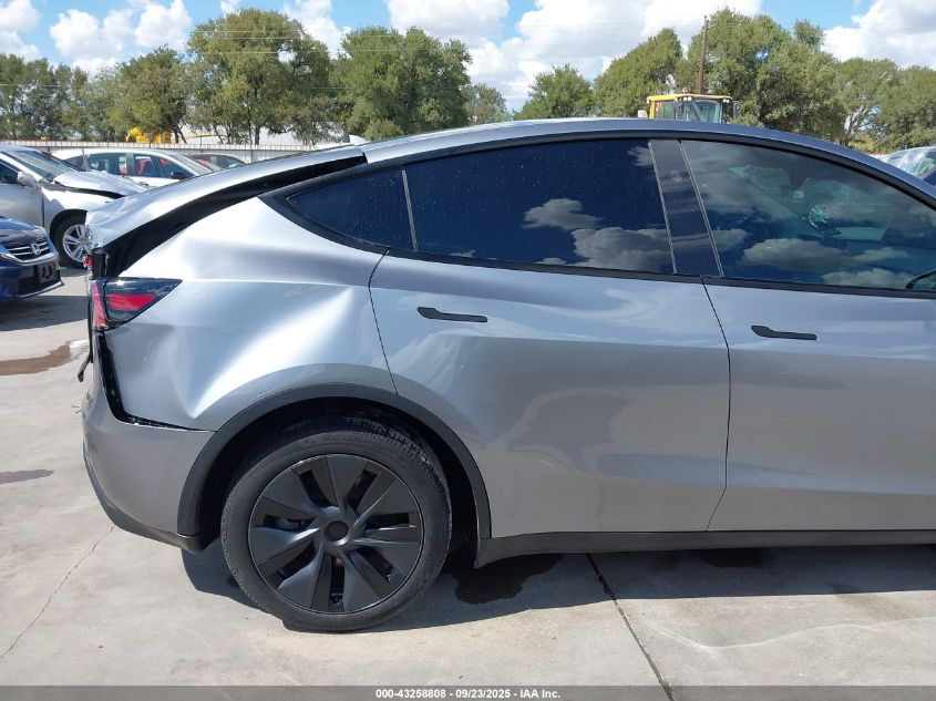 2024 Tesla Model Y Long Range Dual Motor All-Wheel Drive VIN: 7SAYGDEE5RA333769 Lot: 43258808