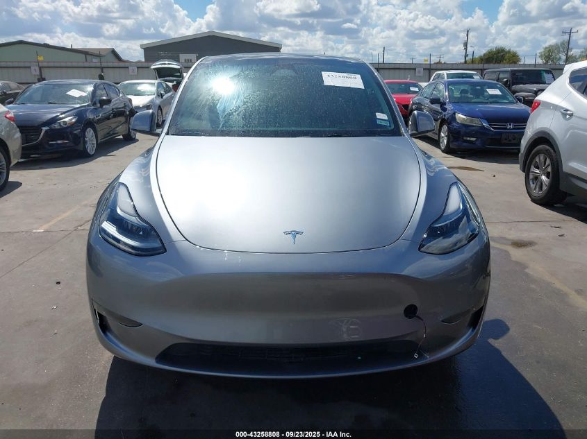 2024 Tesla Model Y Long Range Dual Motor All-Wheel Drive VIN: 7SAYGDEE5RA333769 Lot: 43258808