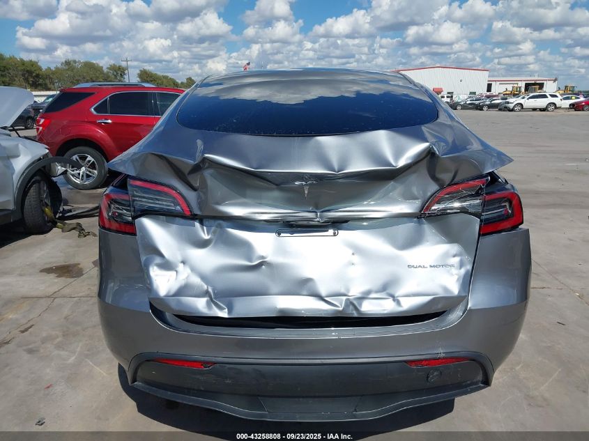 2024 Tesla Model Y Long Range Dual Motor All-Wheel Drive VIN: 7SAYGDEE5RA333769 Lot: 43258808