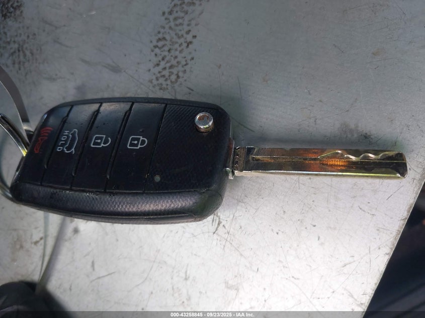 2016 KIA SOUL - KNDJN2A2XG7851371