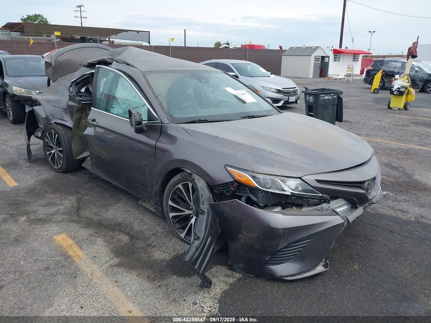 2019 TOYOTA CAMRY SE - 4T1B11HK0KU180394