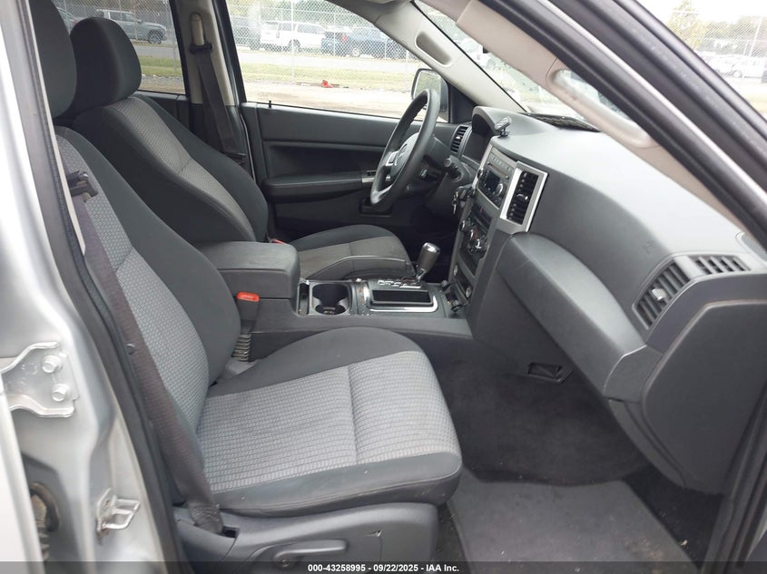 1J8GR48K08C185333 2008 JEEP GRAND CHEROKEE photo no. 5