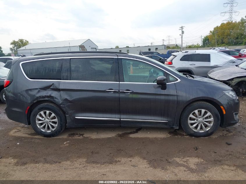 2017 Chrysler Pacifica Touring-L VIN: 2C4RC1BG0HR753012 Lot: 43259082