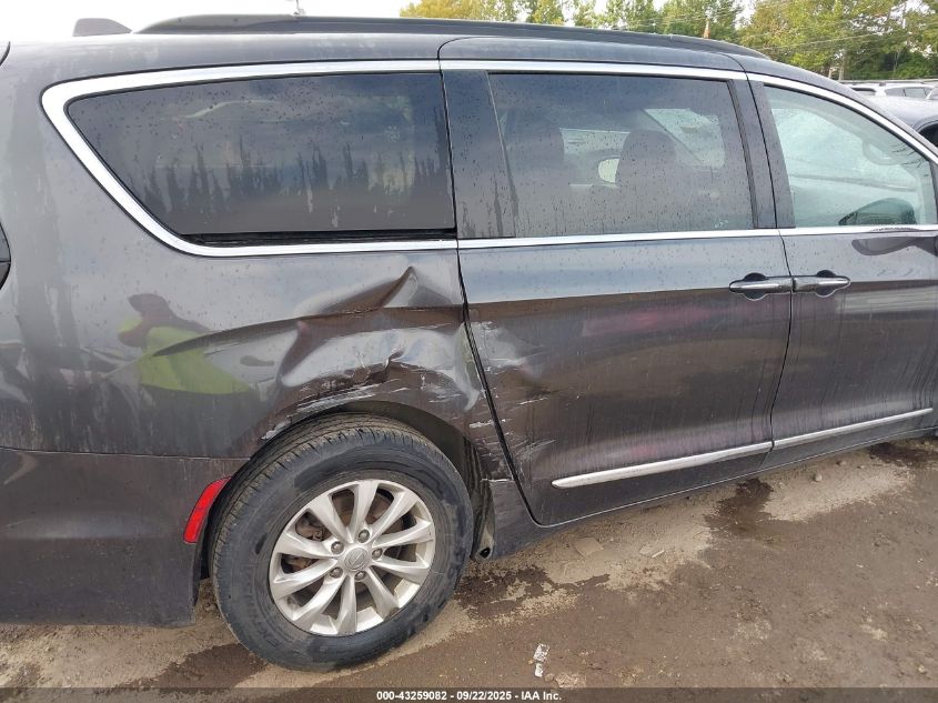 2017 Chrysler Pacifica Touring-L VIN: 2C4RC1BG0HR753012 Lot: 43259082