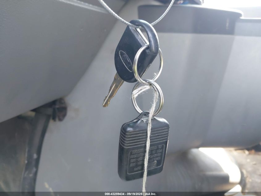 2011 Ford E-150 Commercial VIN: 1FTNE1EW0BDB33377 Lot: 43259434