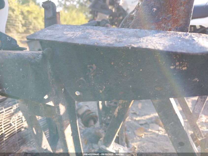 2004 Polaris All Terrain Pickup 330 VIN: 4XAJD32A442185784 Lot: 43259440