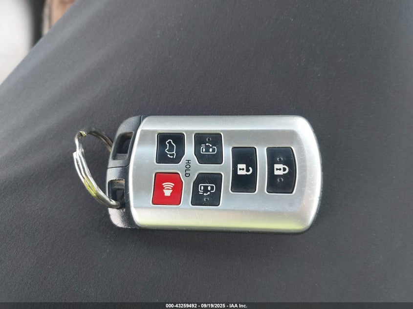 2011 Toyota Sienna Limited VIN: 5TDDK3DC2BS029470 Lot: 43259492