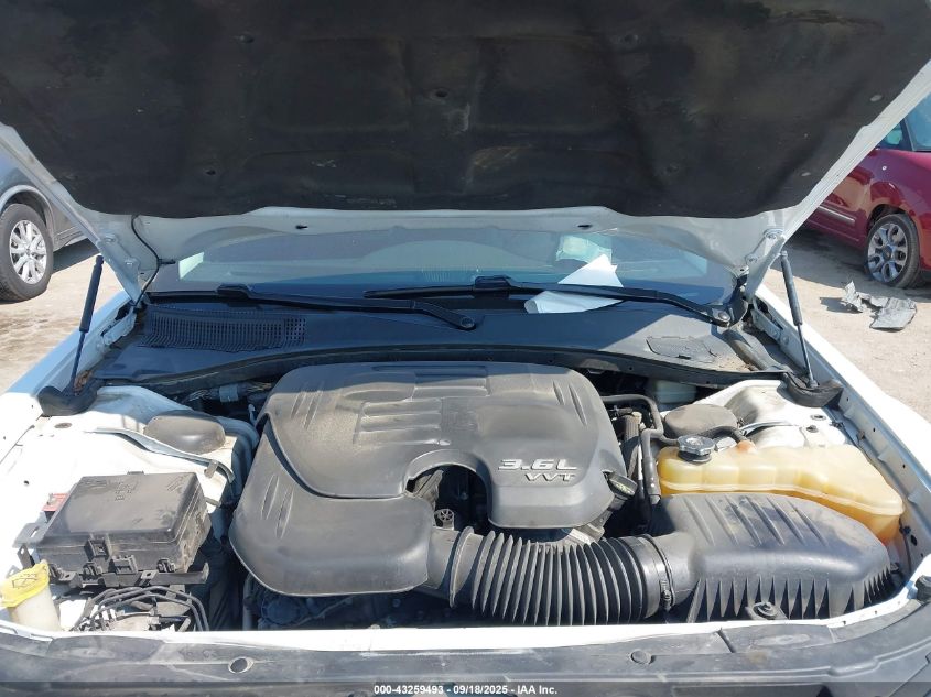 2015 Chrysler 300C VIN: 2C3CCAEG9FH837760 Lot: 43259493