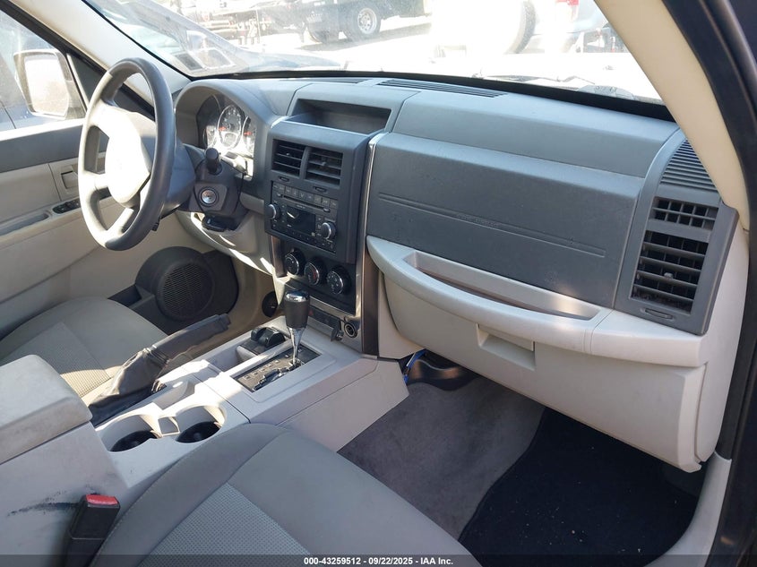1J8GN28K88W109048 2008 JEEP LIBERTY (NORTH AMERICA) photo no. 5