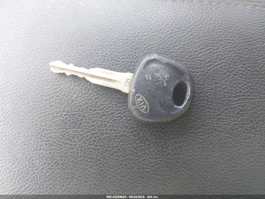 2009 Kia Optima Lx VIN: KNAGE228395324782 Lot: 43259625