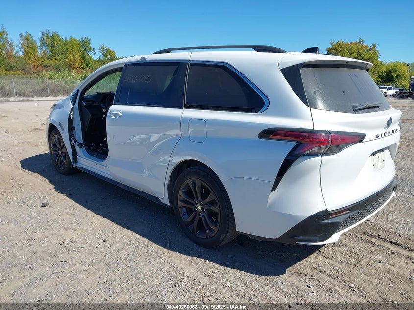 5TDDRKEC3MS005931 2021 TOYOTA SIENNA photo no. 3
