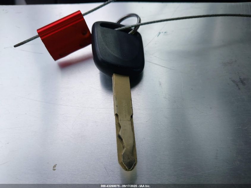 2004 Honda Cr-V Lx VIN: JHLRD684X4C000679 Lot: 43260075