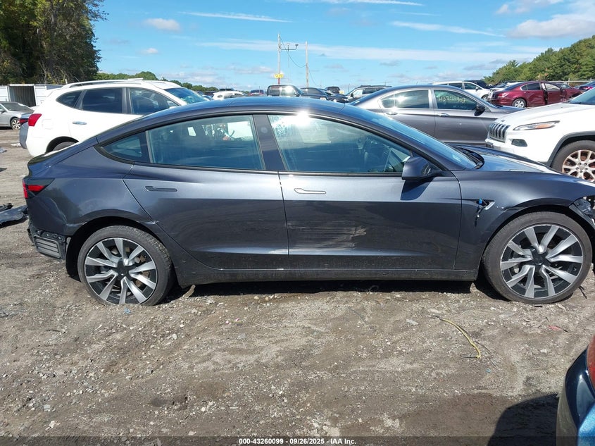 2025 Tesla Model 3 Long Range All-Wheel Drive VIN: 5YJ3E1EB3SF902449 Lot: 43260099
