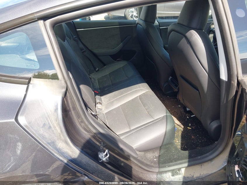 2025 Tesla Model 3 Long Range All-Wheel Drive VIN: 5YJ3E1EB3SF902449 Lot: 43260099