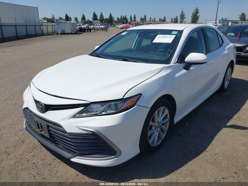 2021 Toyota Camry Le