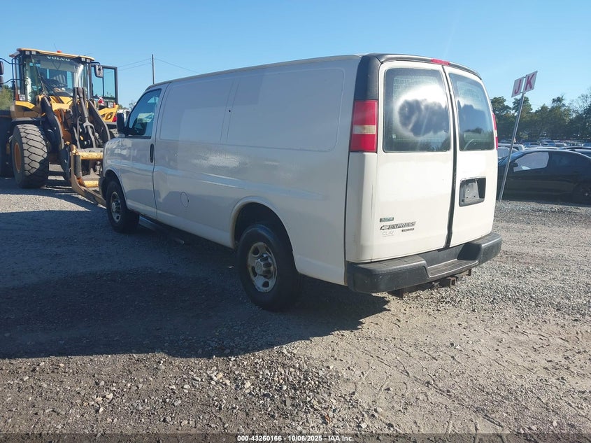 1GCWGFCA2B1127715 2011 CHEVROLET EXPRESS photo no. 3