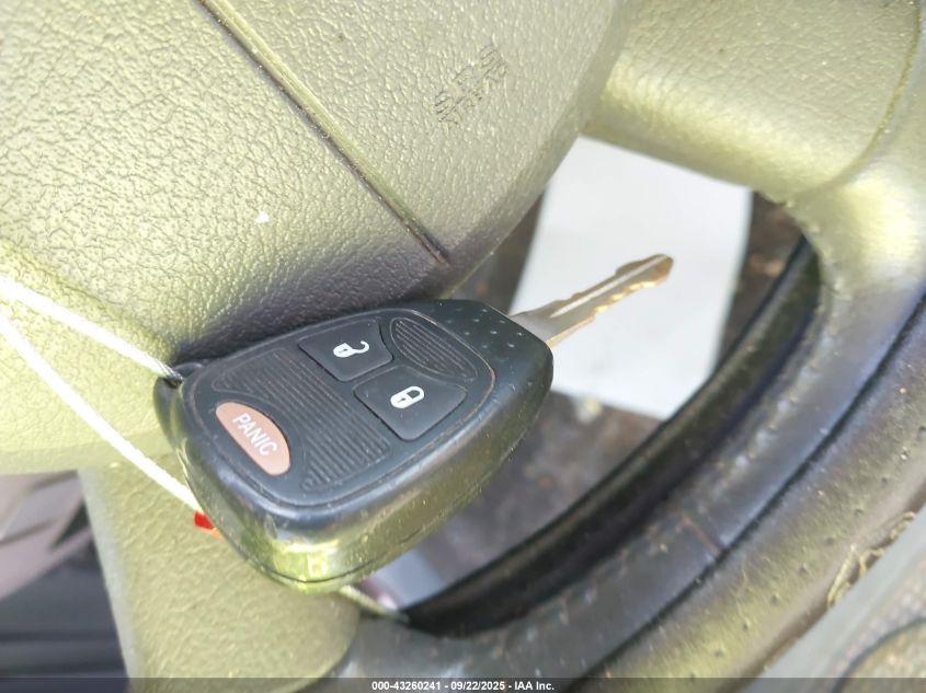 2007 Dodge Ram 1500 Slt/Trx4 Off Road/Sport VIN: 1D7HU182X7S236758 Lot: 43260241