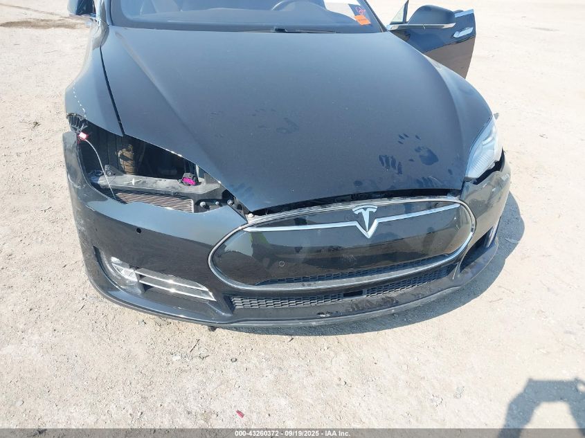 2015 Tesla Model S 70D/85D/P85D VIN: 5YJSA1E24FF115586 Lot: 43260372