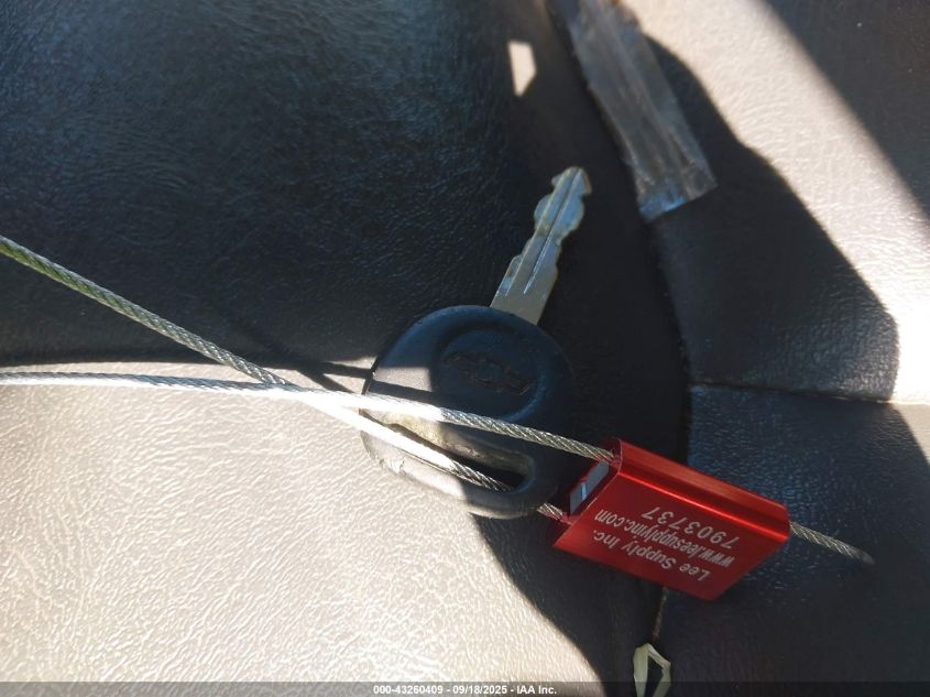 2005 Chevrolet Silverado 1500 Work Truck VIN: 2GCEC19V951364379 Lot: 43260409