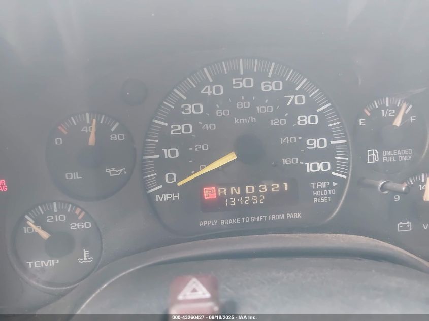 1998 GMC Savana Standard VIN: 1GTGG25R8W1047230 Lot: 43260427